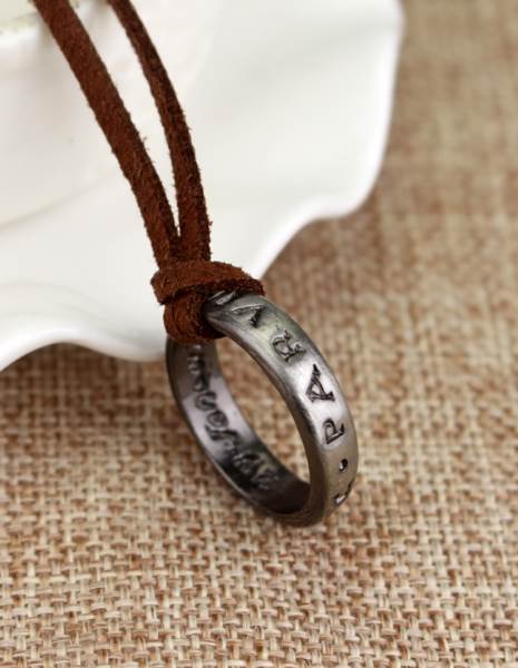 Uncharted sic parvis magna ketting 